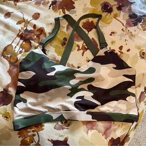 NWOT Active Booty Camo Adjustable Everyday Sports Bra, 2 X